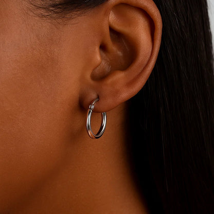 Essential Polished Hoop Earrings in White Gold (2x15mm)