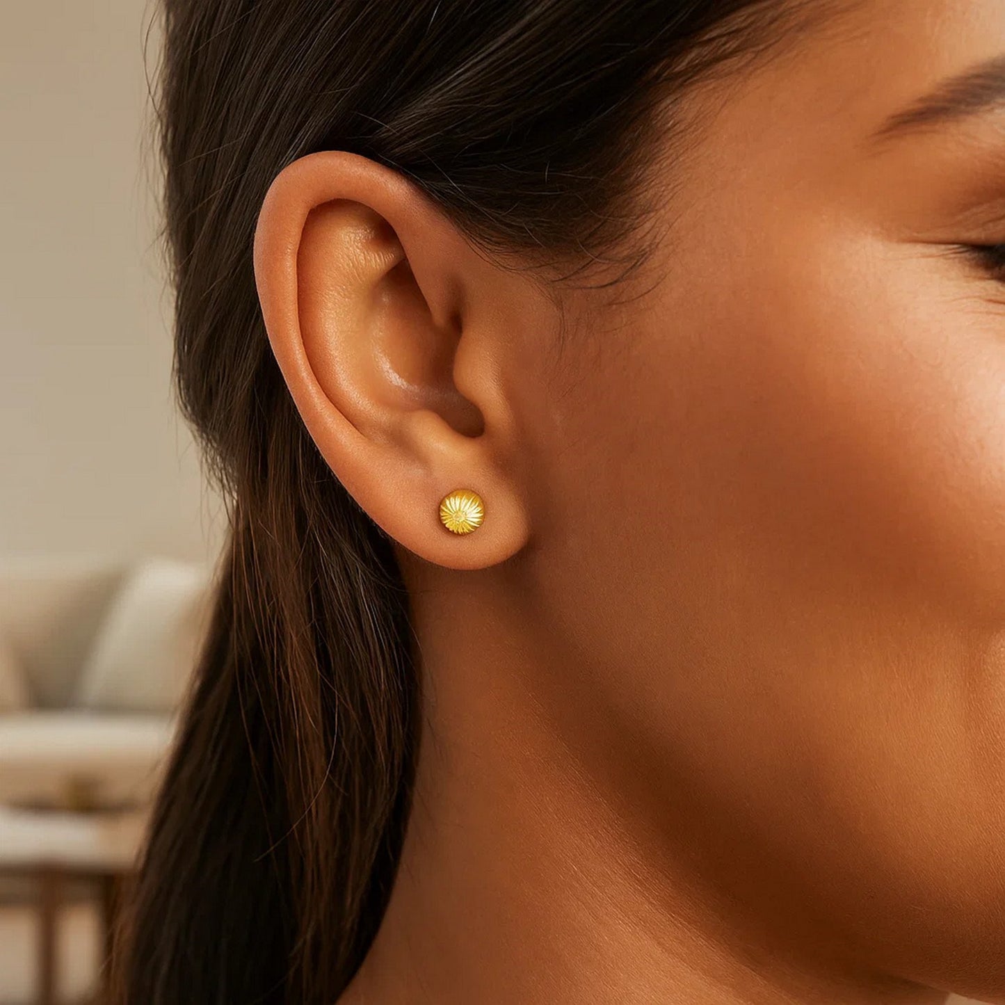 The Radiant Line Ball Studs in Yellow Gold (5mm)