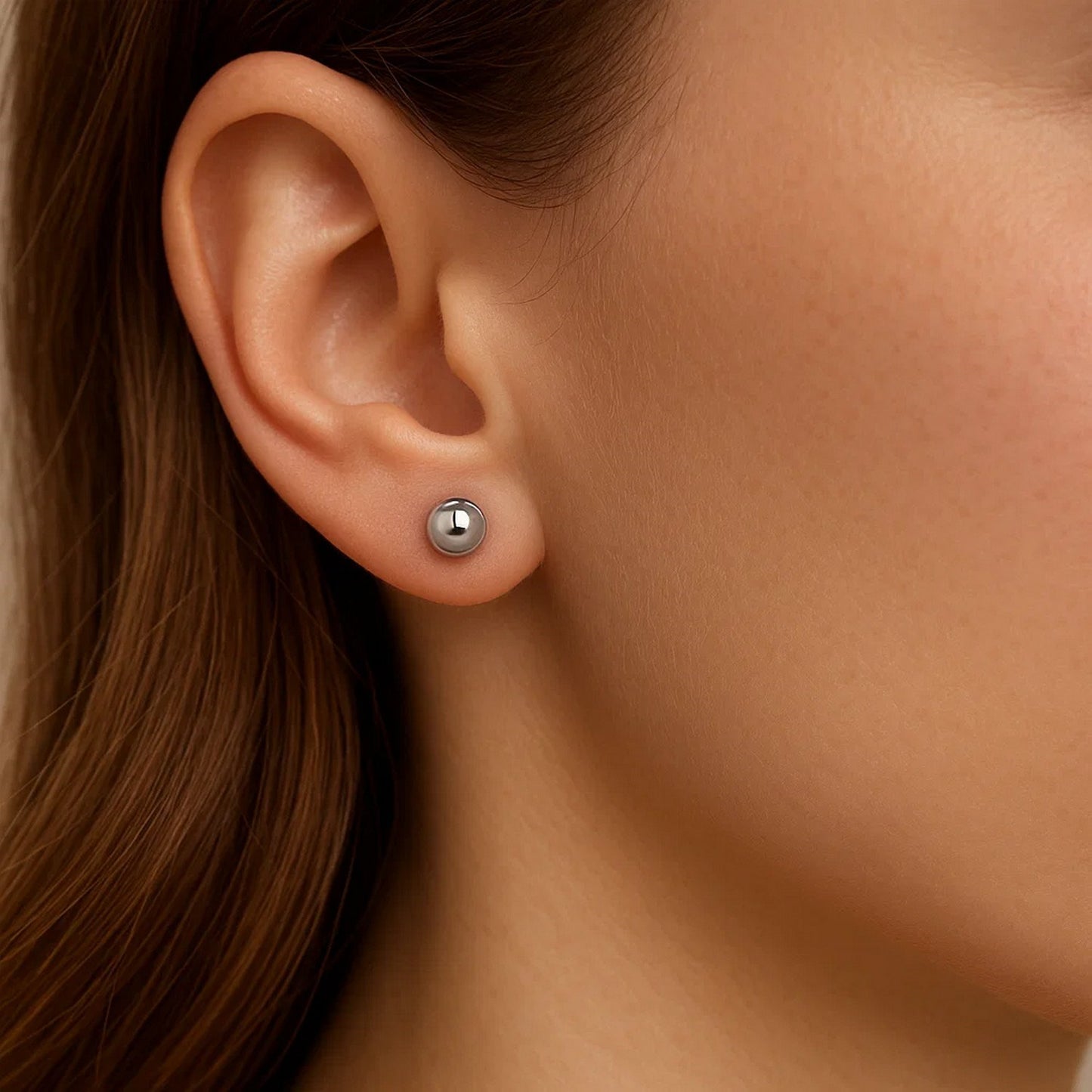 Essential Polished Ball Studs in White Gold (4mm)