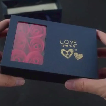 Clover-to-Hearts Necklace (with Gift Box)